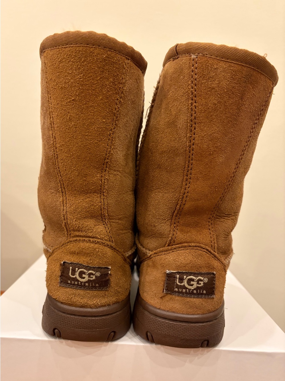 UGG Classic Suede Shearling Mid-Calf Winter Boots - Chestnut Brown - Women's 6